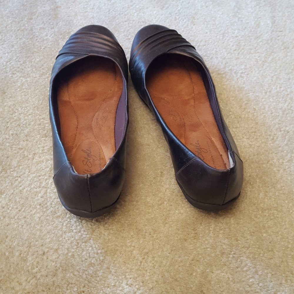 Women's shoes